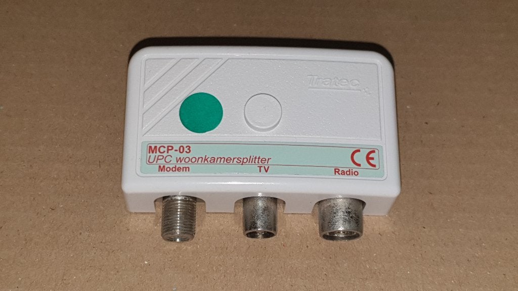 Coax splitter Tratec MCP-03, Ophalen of Verzenden, Zo goed als nieuw, Minder dan 2 meter, Coaxiale kabel