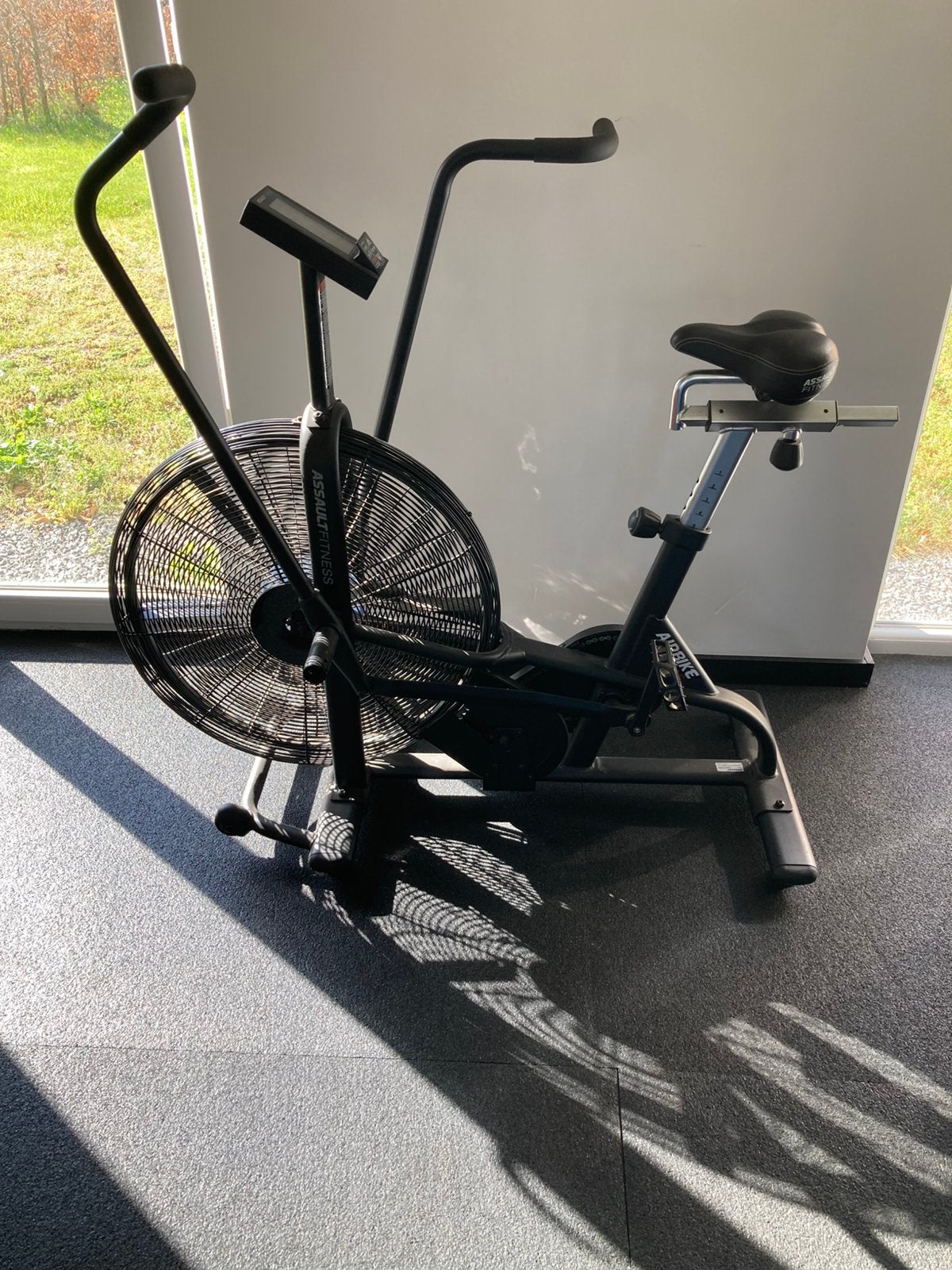 Airbike (assault classic airbike), Sport en Fitness, Fitnessapparatuur, Ophalen, Zo goed als nieuw, Airbike