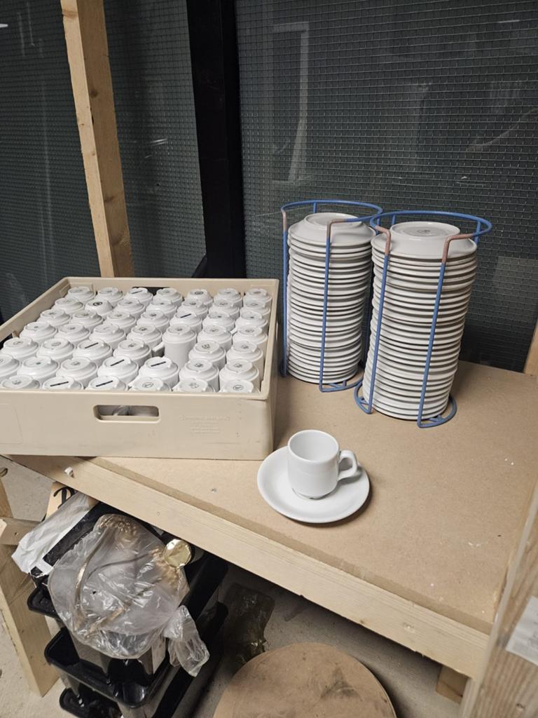 Koffiekopjes en bordjes, Ophalen of Verzenden, Overige stijlen, Kop(pen) en/of Schotel(s)