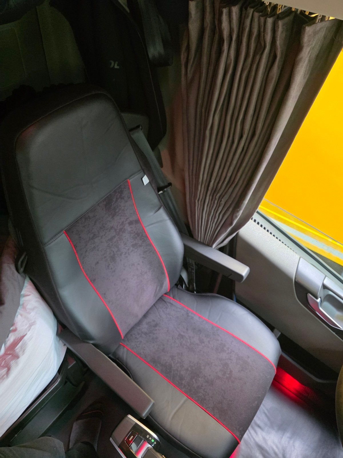 Stoelhoezen volvo fh5, Auto-onderdelen, Ophalen of Verzenden, Gebruikt