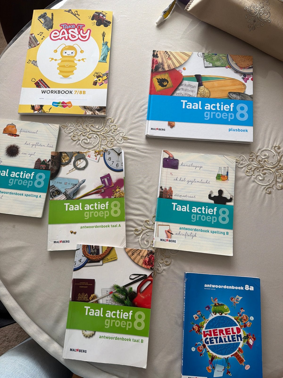 Basisschool boeken: Taal Actief groep 8 & Take It Easy, Ophalen of Verzenden, Gelezen, Overige niveaus, Nederlands