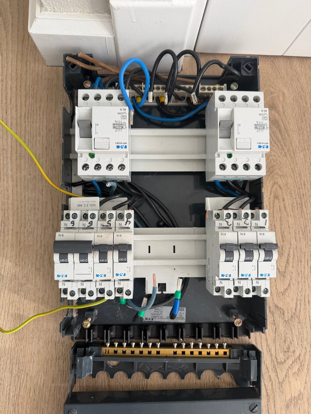 Holec HH Groepenkast met Aardlekschakelaars en Installatieau, Ophalen of Verzenden, Gebruikt, Eaton, Groepenkast