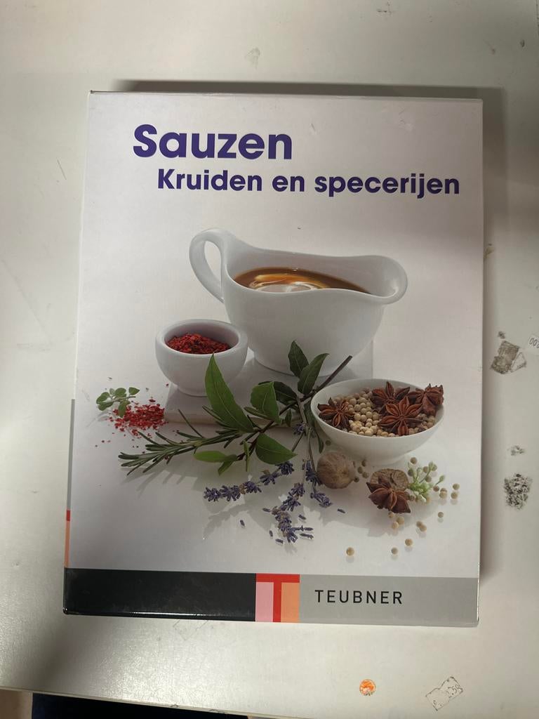 Sauzen, Kruiden en Specerijen - Teubner Kookboek, Ophalen of Verzenden, Zo goed als nieuw, Overige gebieden, Overige typen