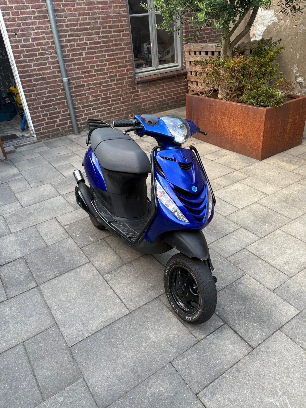 Piaggio zip 70cc - 2005, Fietsen en Brommers, Ophalen, Zo goed als nieuw, Tweetakt