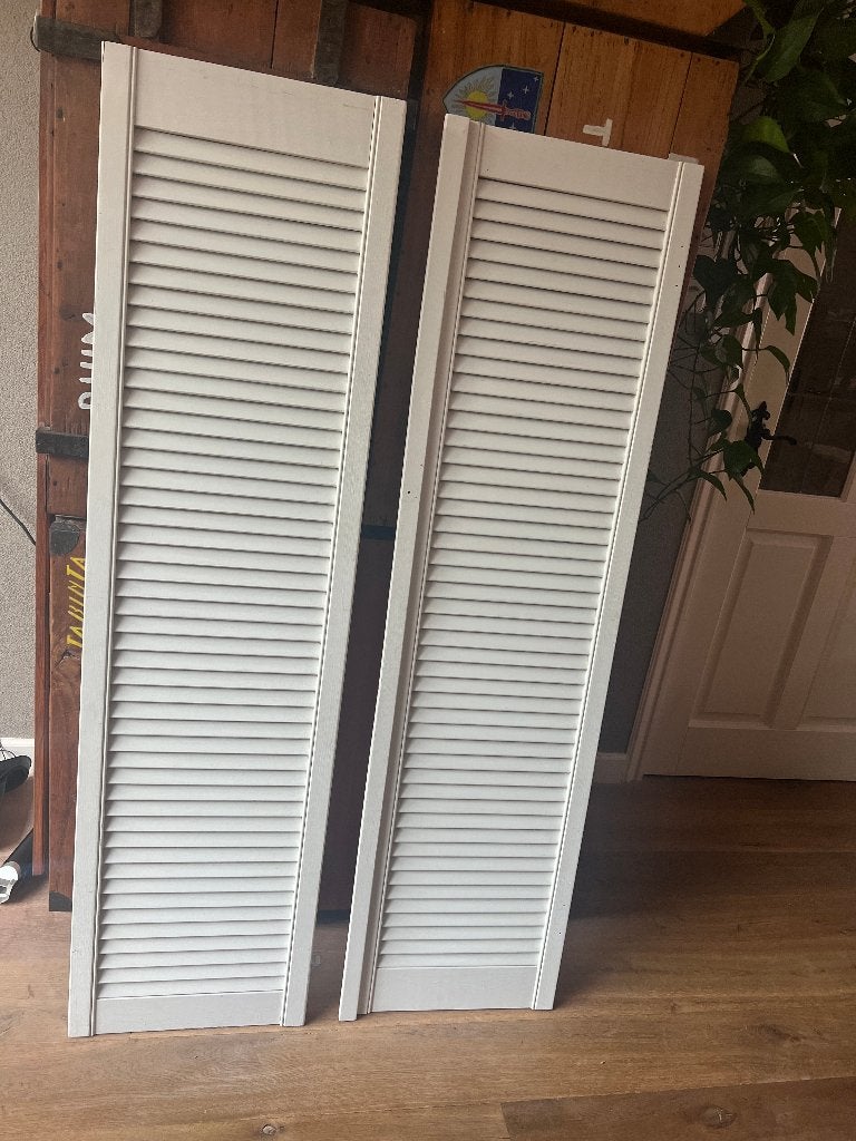 2 Witte houten louvredeuren 153 x 40 cm kastdeuren, Doe-het-zelf en Verbouw, Deuren en Horren, Ophalen, Minder dan 80 cm, Binnendeur