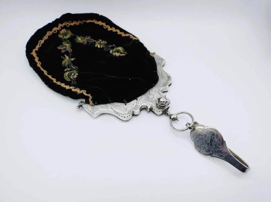 Zilveren tasbeugel met rokhaak, o.a. G. van Goethem, 1798, Verzenden, Zilver