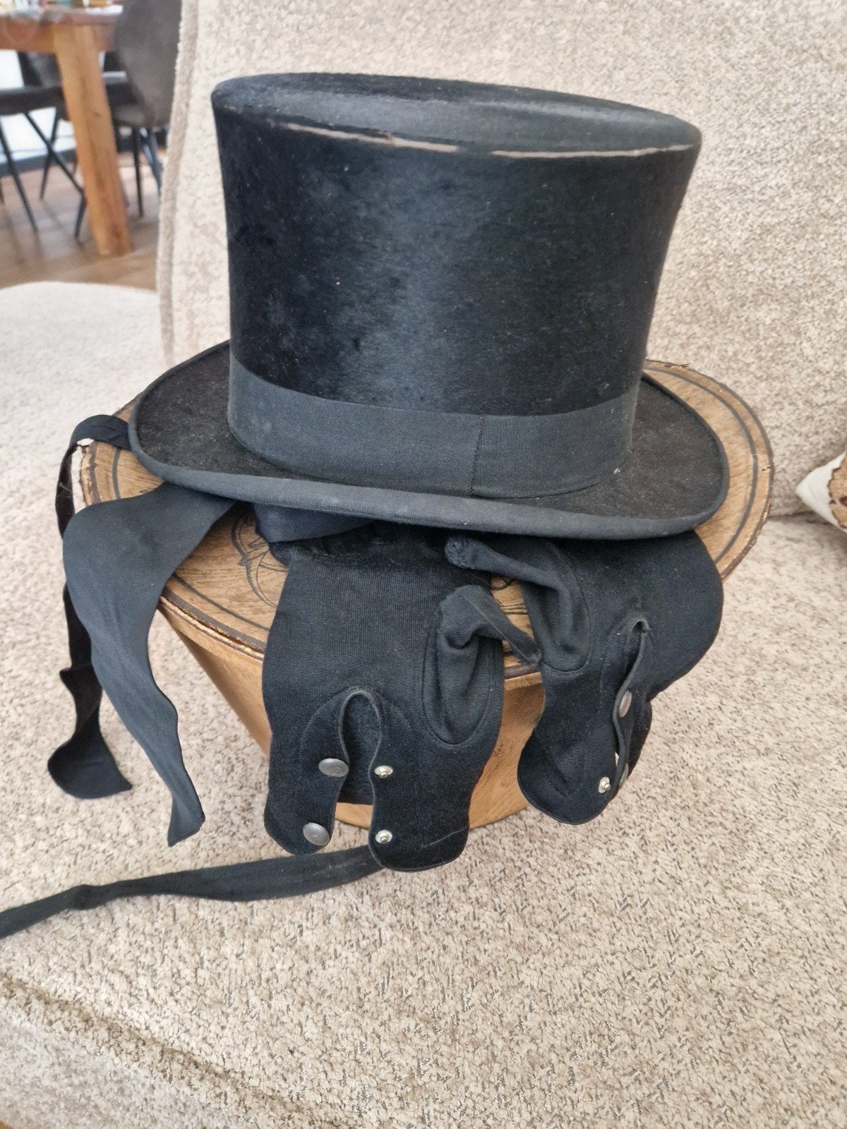 Vintage Hoge Hoed met Doos en Handschoenen -  t, Antiek en Kunst, Ophalen of Verzenden, Heren, Onbekend (Extra Kwaliteit)
