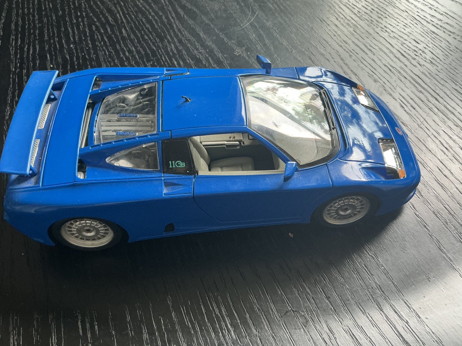 Bugatti EB 110 modelauto - Blauw, Hobby en Vrije tijd, Modelauto's | 1:18, Ophalen, Zo goed als nieuw, Auto, Overige merken