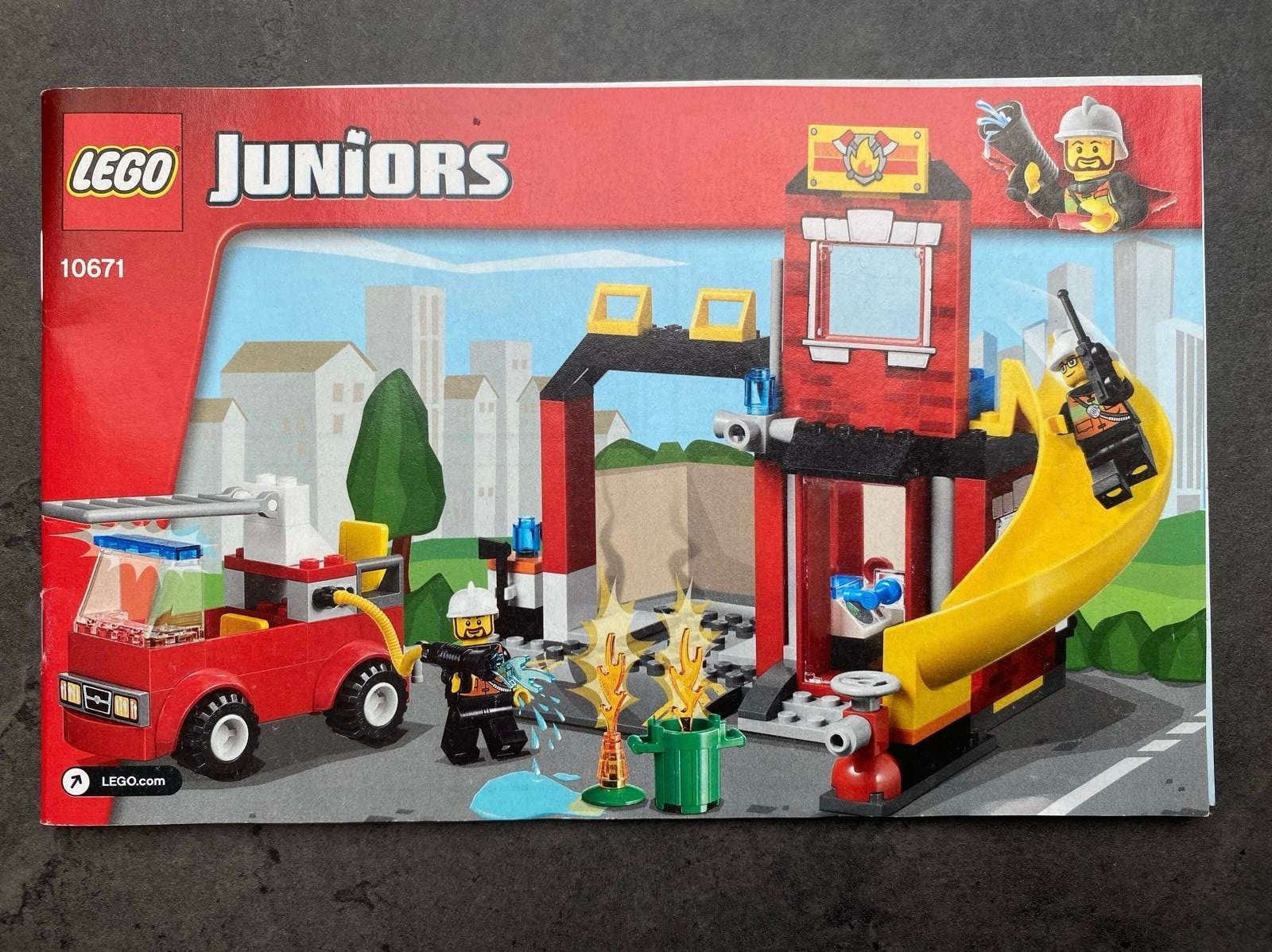 LEGO Juniors Brandweerkazerne 10671, City, Lego, Ophalen of Verzenden, Zo goed als nieuw