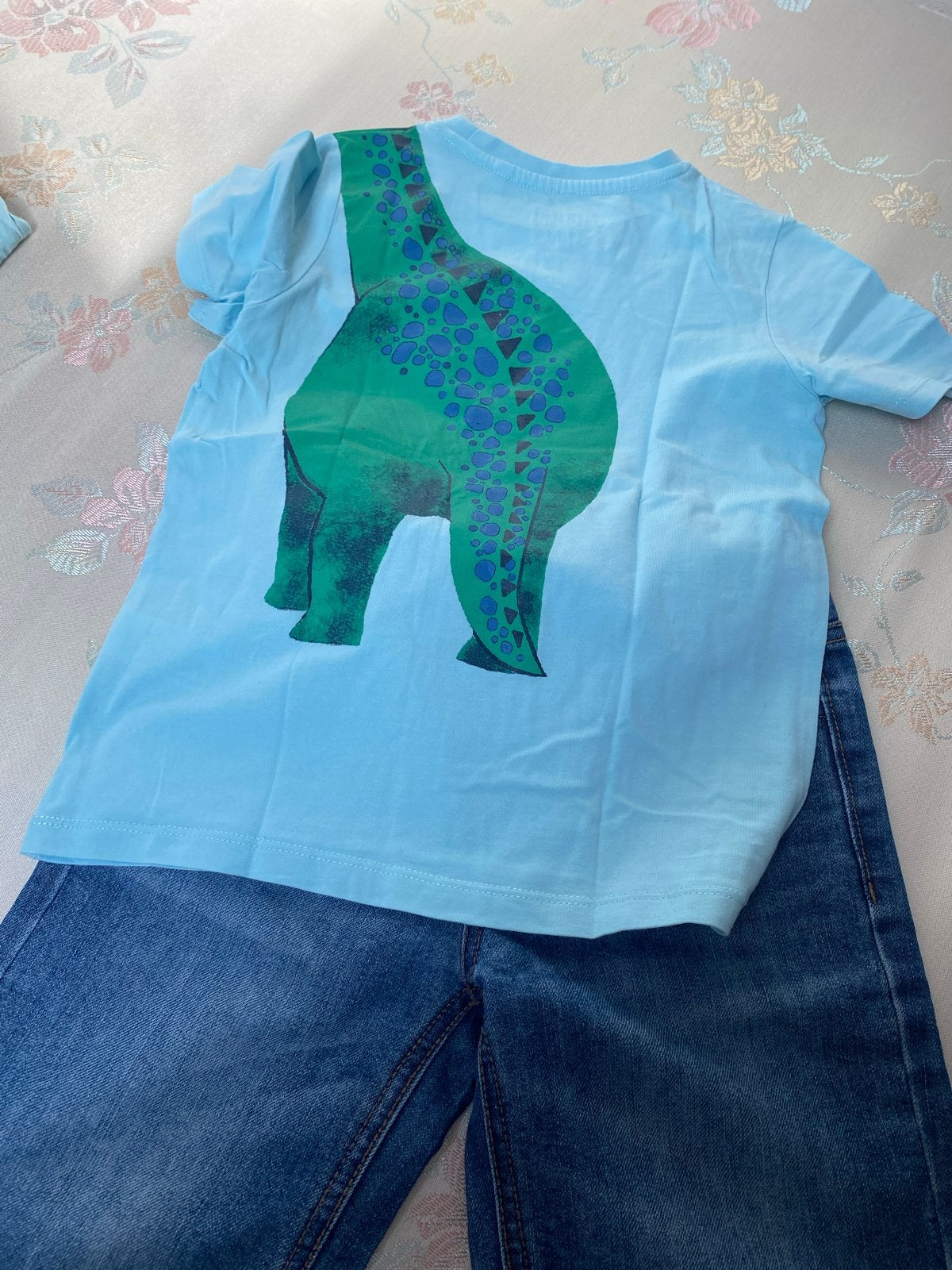Stoere dino zomer set maat 122, Ophalen of Verzenden, Zo goed als nieuw, Jongen, Setje
