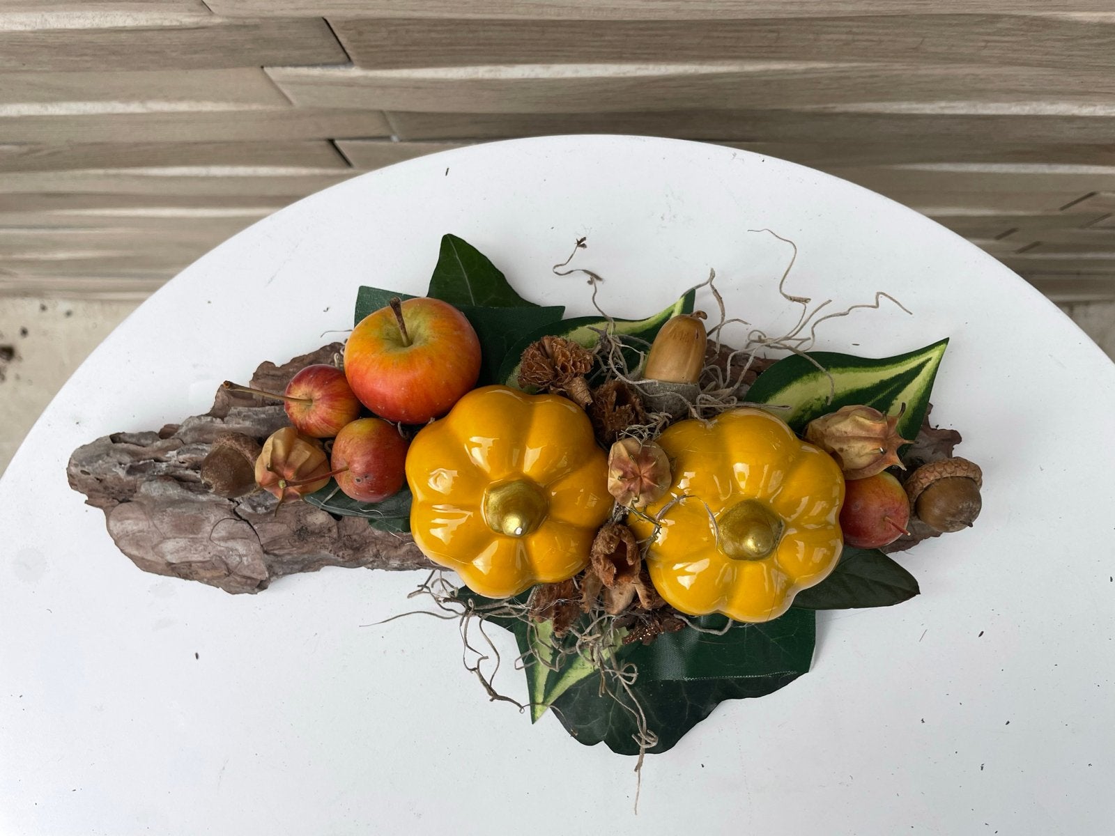 Herfstdecoratie: Keramiek op boomschors, Meerkleurig, Nieuw, Ophalen of Verzenden, Landelijk