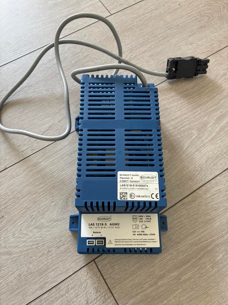Schaudt LAS 1218-S AGM2 Acculader voor Camper/Caravan, Caravans en Kamperen, Ophalen of Verzenden, Zo goed als nieuw