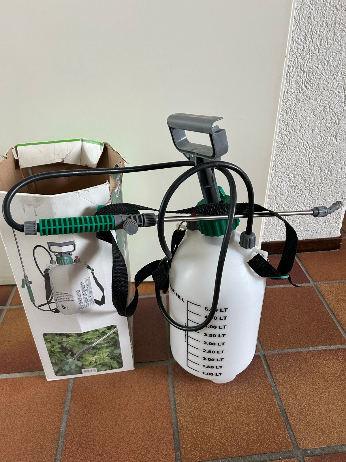Drukspuit 5L - Ideaal voor tuin en plantenverzorging, Tuin en Terras, Ophalen, Zo goed als nieuw, Handsproeier