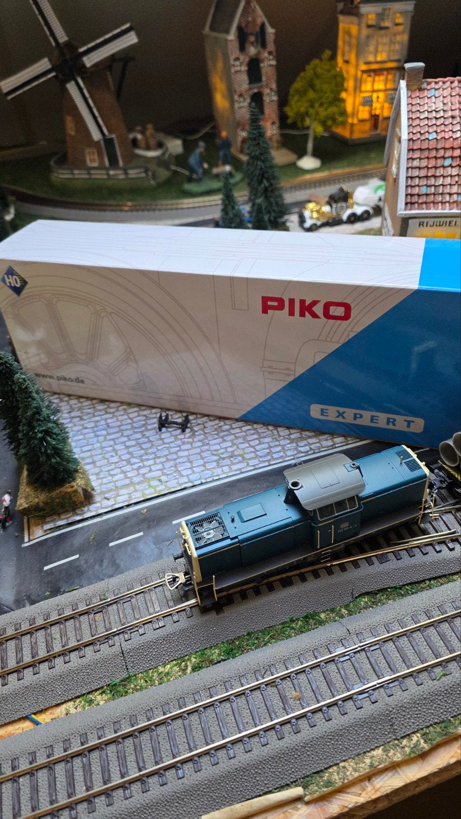 piko Diesellok br212, Overige merken, Ophalen of Verzenden, Zo goed als nieuw, Gelijkstroom
