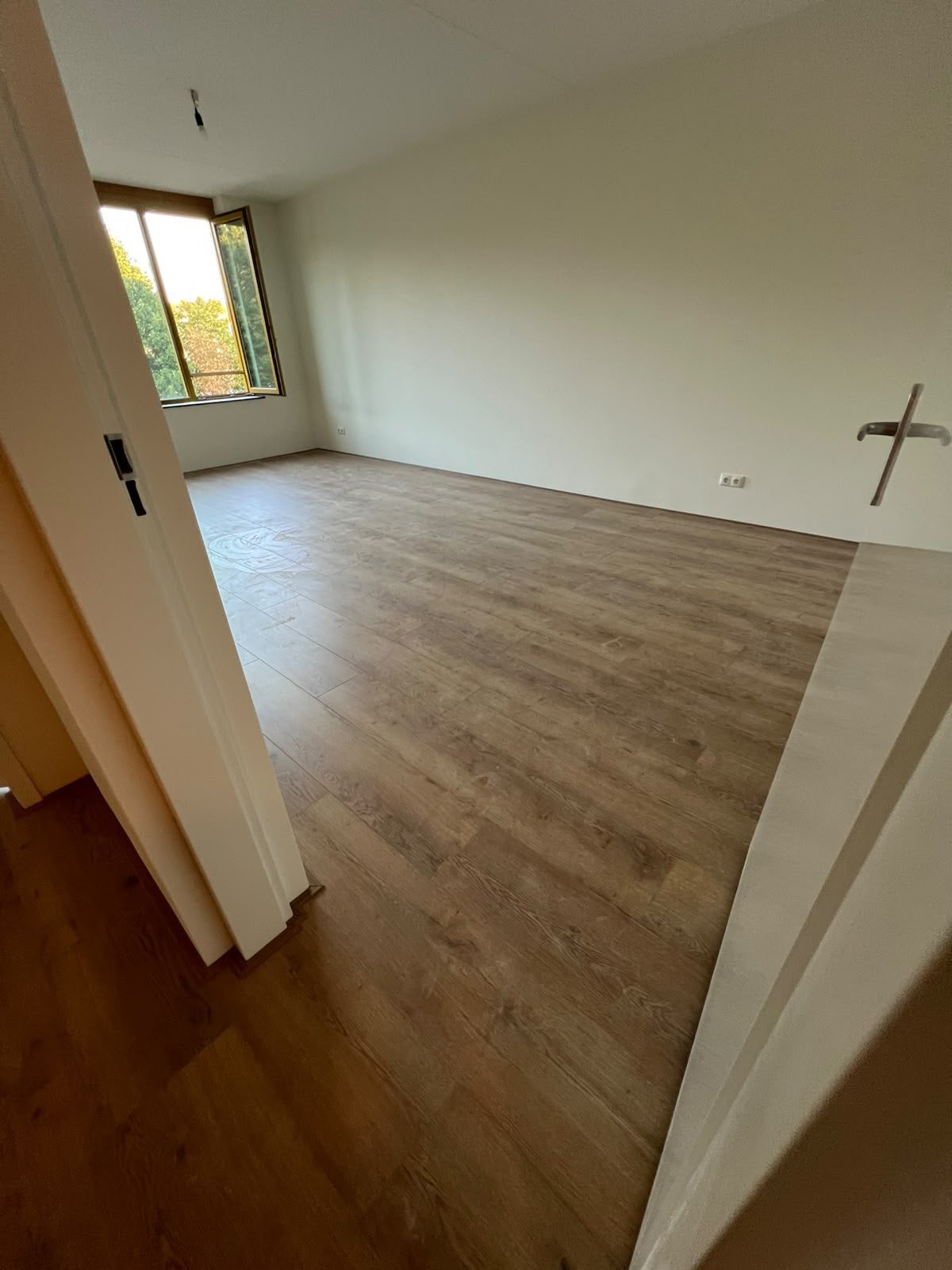 Laminaat & PVC Leggen | Visgraat & Plinten | Vakkundig, Diensten en Vakmensen, Houten vloeren