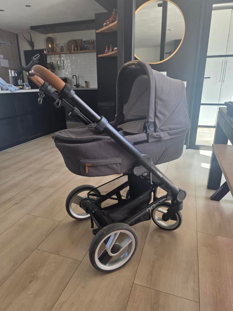 Mutsy Nio kinderwagen complete set met reiswieg en buggy, Ophalen