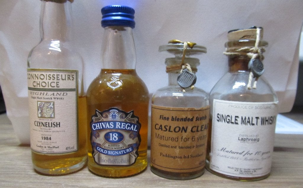whisky laphroaig /clynelish/chivas regal /caslon  clear 4x, Ophalen of Verzenden