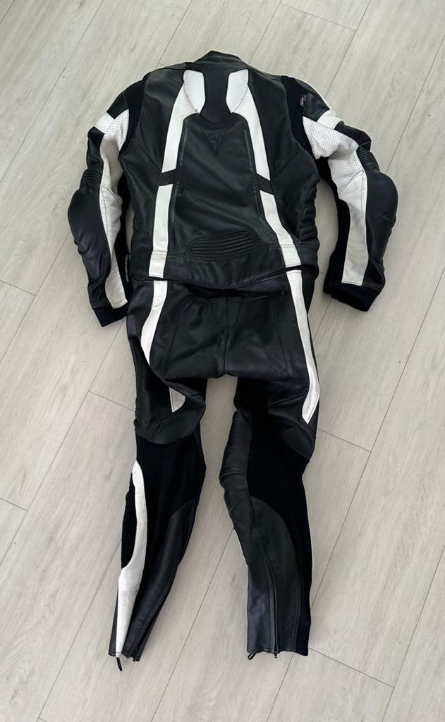 Leren motor combi pak evolution maat 54, Motoren, Kleding | Motorkleding, Ophalen, Tweedehands, Combipak