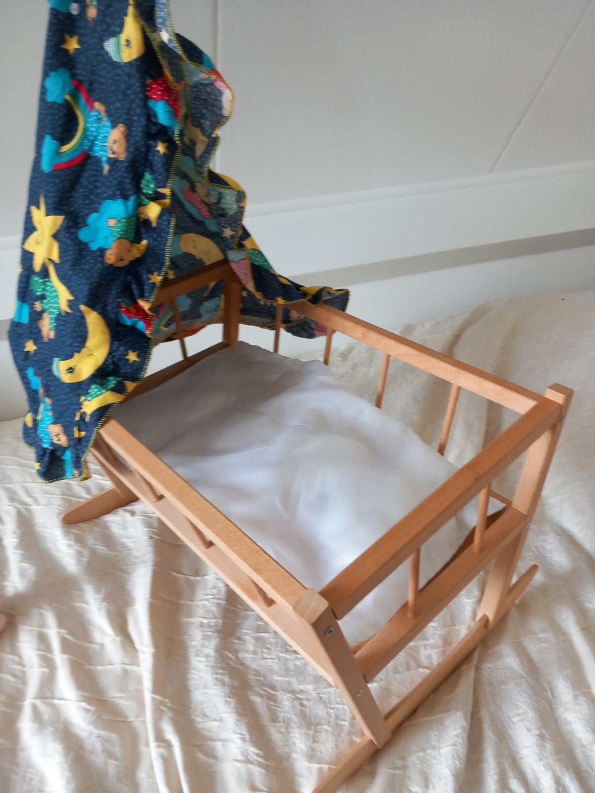 houten schommel poppen bedje wiegje, Kinderen en Baby's, Ophalen, Gebruikt