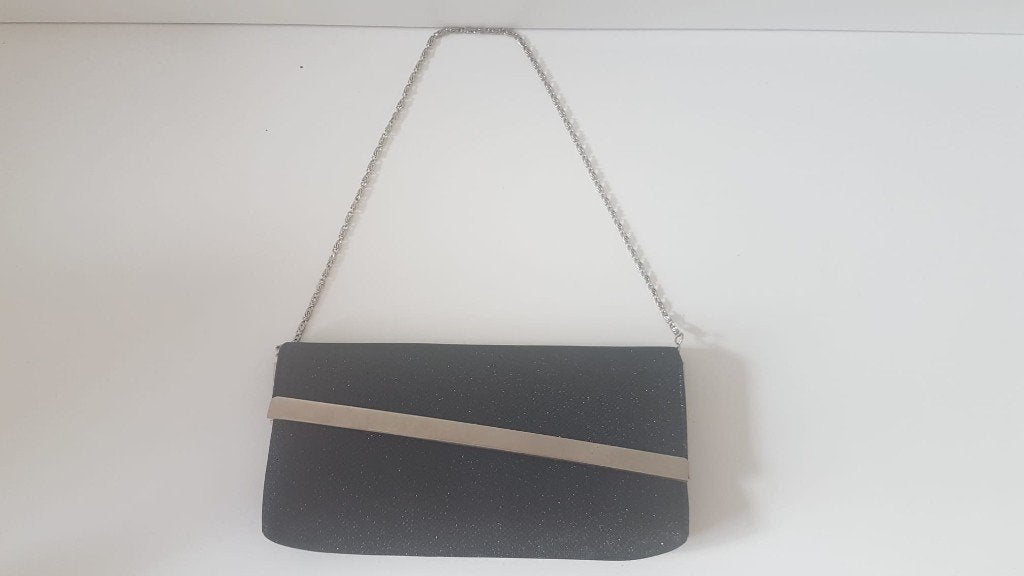 Zwart avondtasje met zilveren ketting en accent, Sieraden, Tassen en Uiterlijk, Verzenden, Zo goed als nieuw, Zwart, Avondtasje