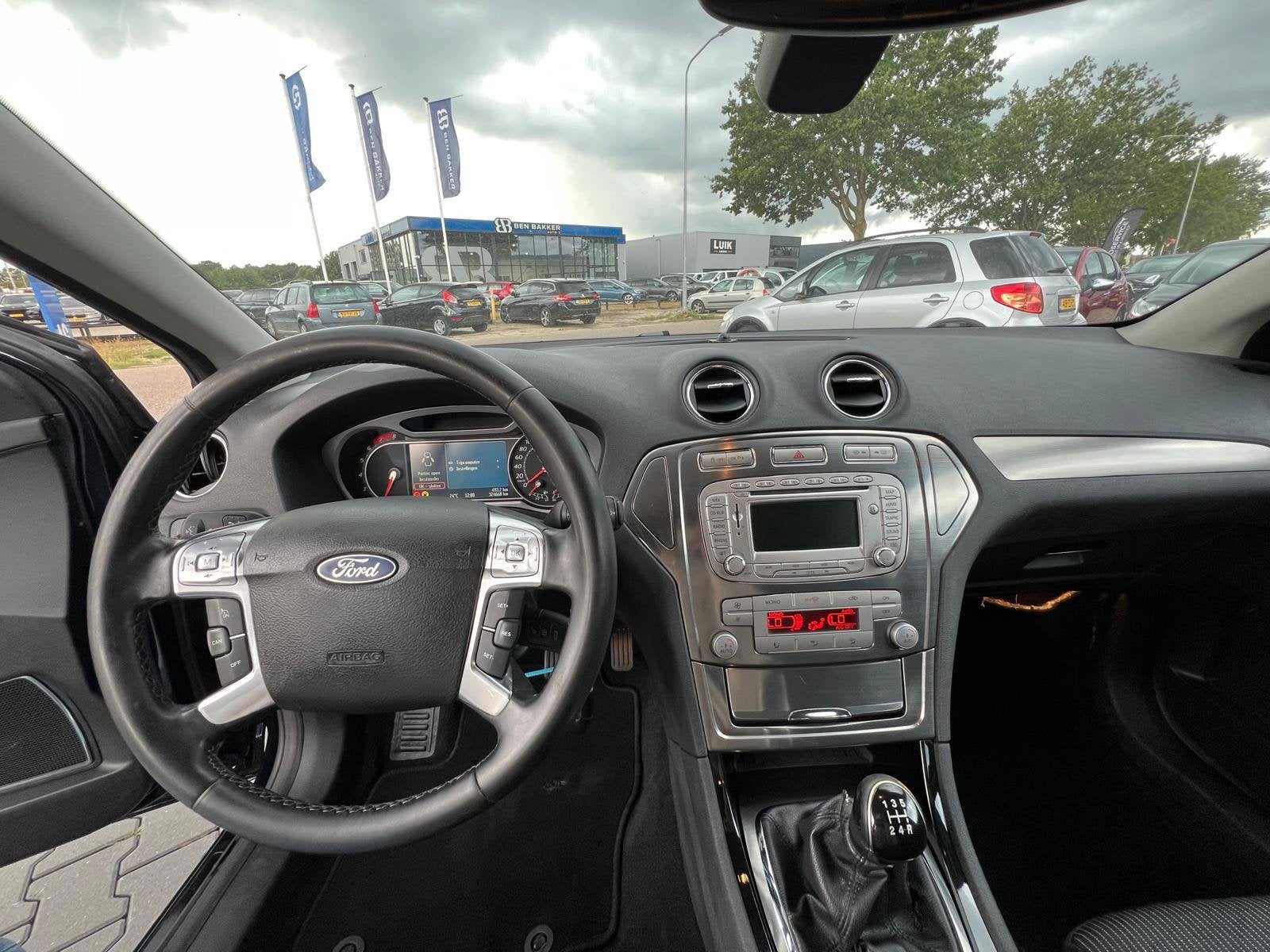Ford Mondeo Wagon 2.0-16V LIMITED BJ010 AIRCO CRUISE, Auto's, Ford, Euro 5, Stof, Gebruikt, Mondeo