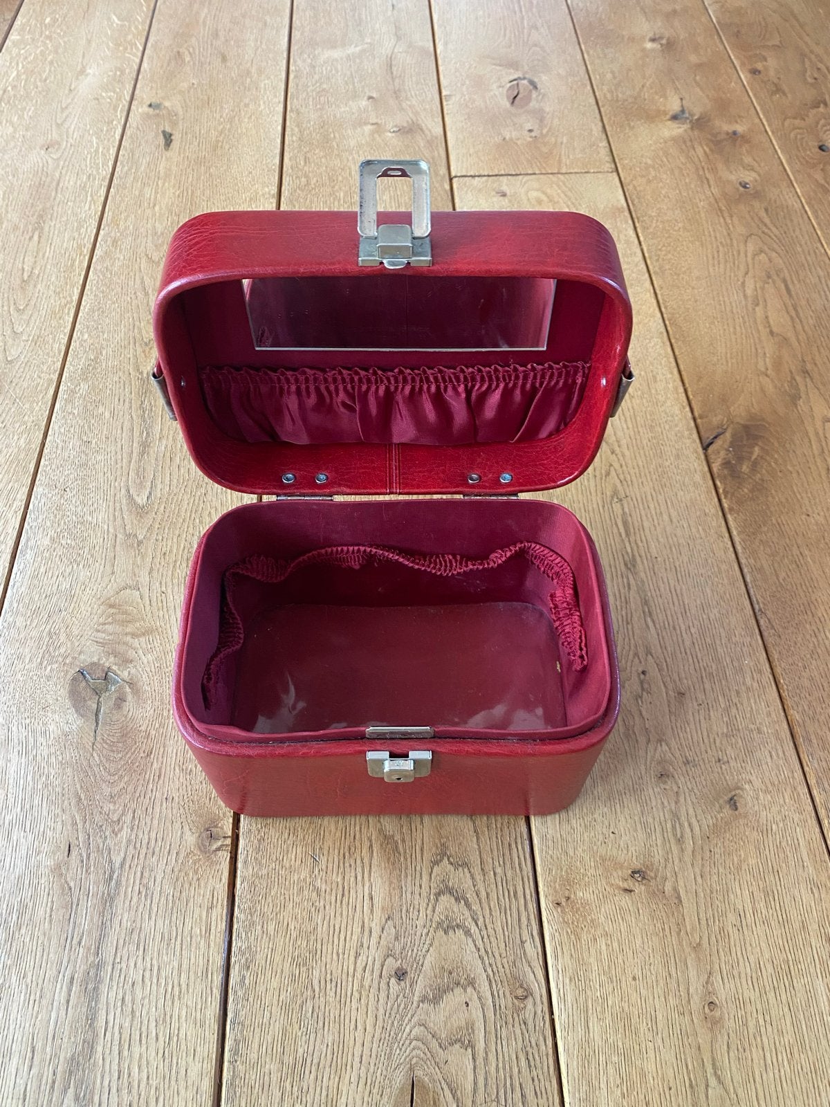 Vintage Rode Make-up Koffer met Spiegel, Gebruikt, Ophalen of Verzenden, Met spiegeltje(s), Hardcase
