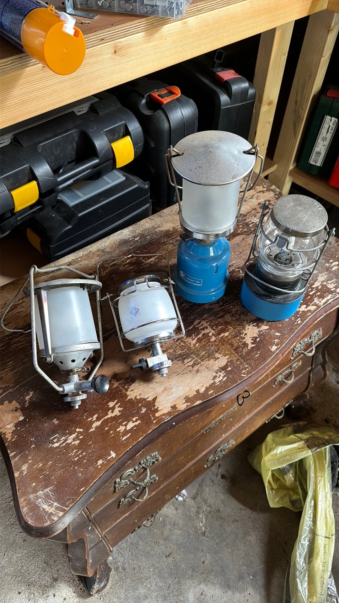 Diverse gaslampjes, Ophalen