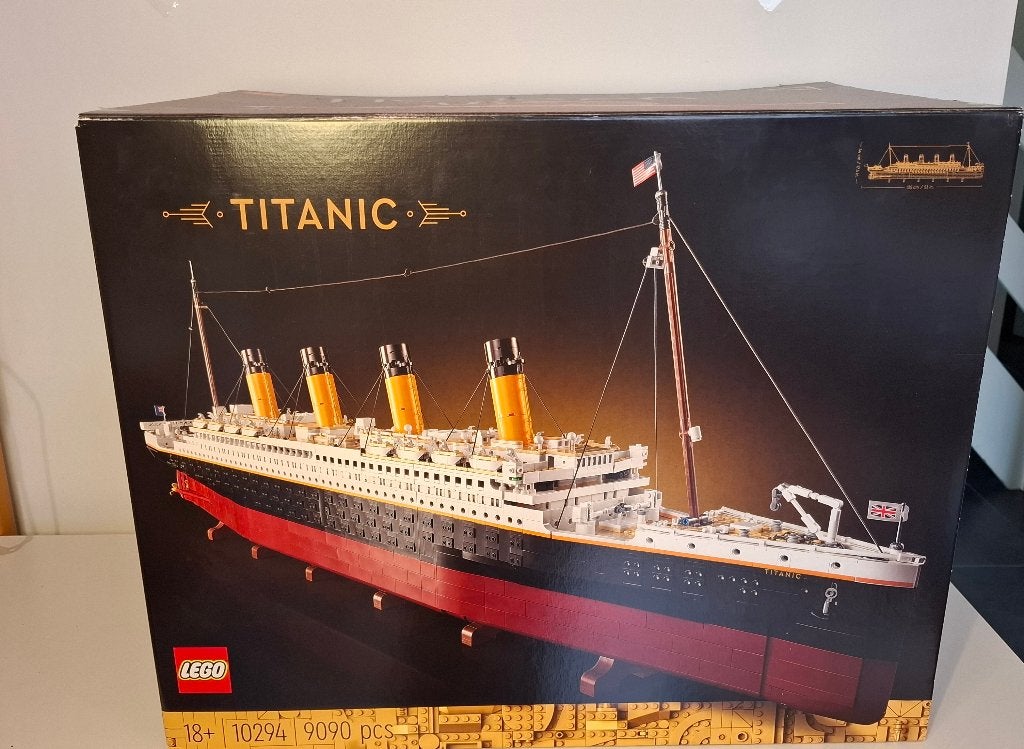 Foto 2 van Lego icons Titanic 10294