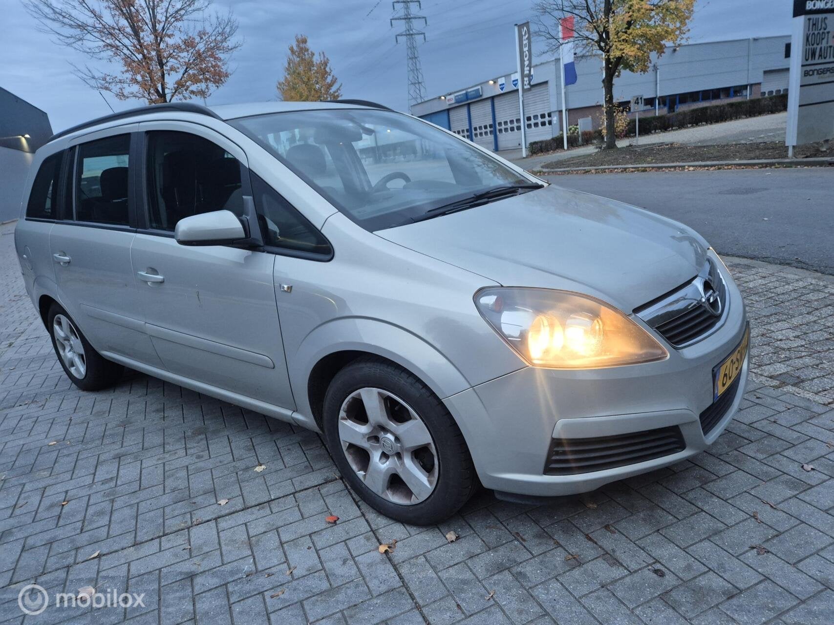 Opel Zafira 2.2 Executive 7 persoons airco, Voorwielaandrijving, Gebruikt, 4 cilinders, 150 pk