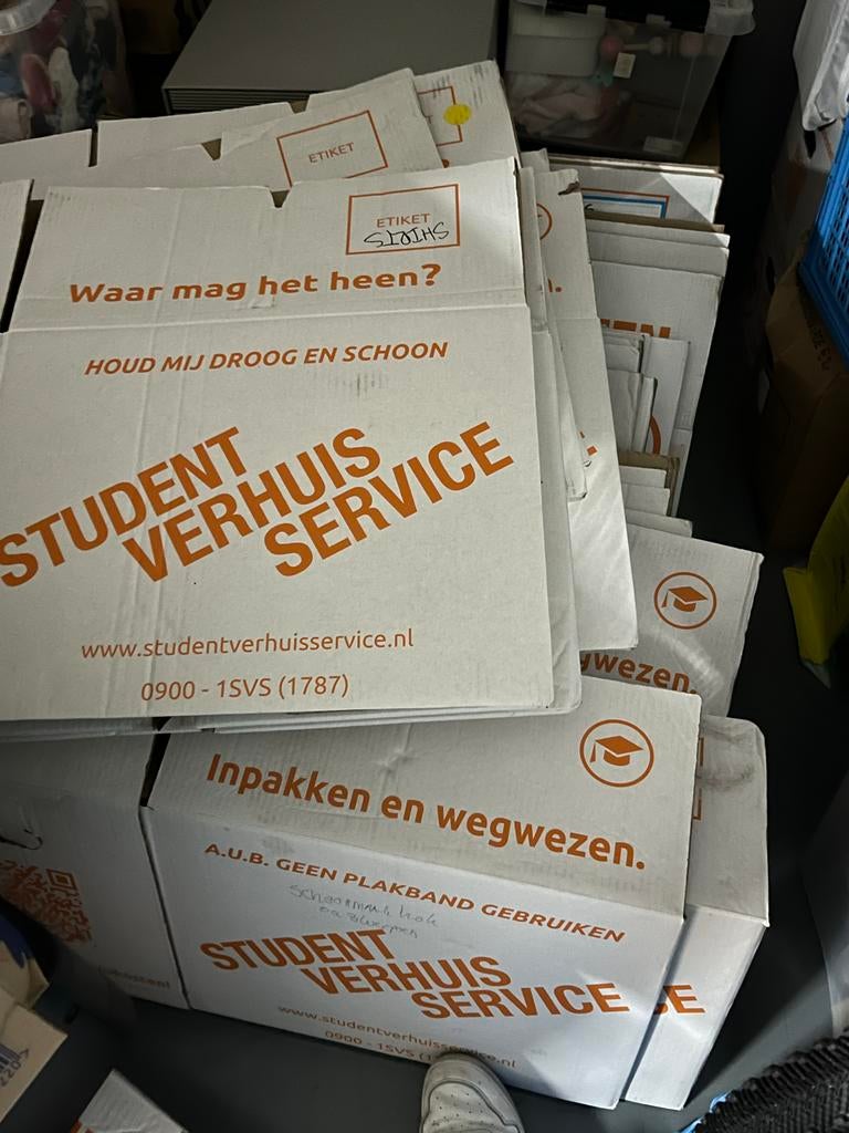 45 stevige verhuisdozen en 2 grote garderobedozen, Doe-het-zelf en Verbouw, Kratten en Dozen, Ophalen, Doos, 40 tot 60 cm, 50 tot 75 cm