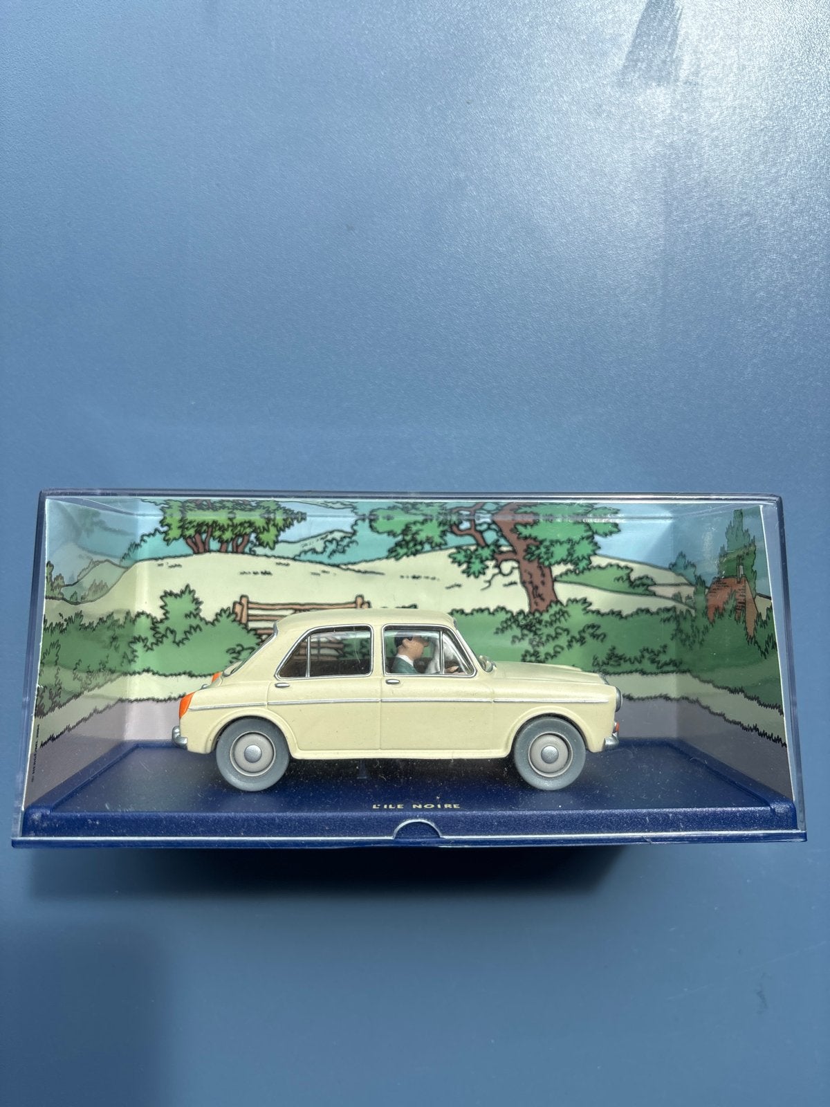 Kuifje auto 1/43 MG1100 - L'île Noire, Ophalen of Verzenden, Nieuw, Auto, Overige merken