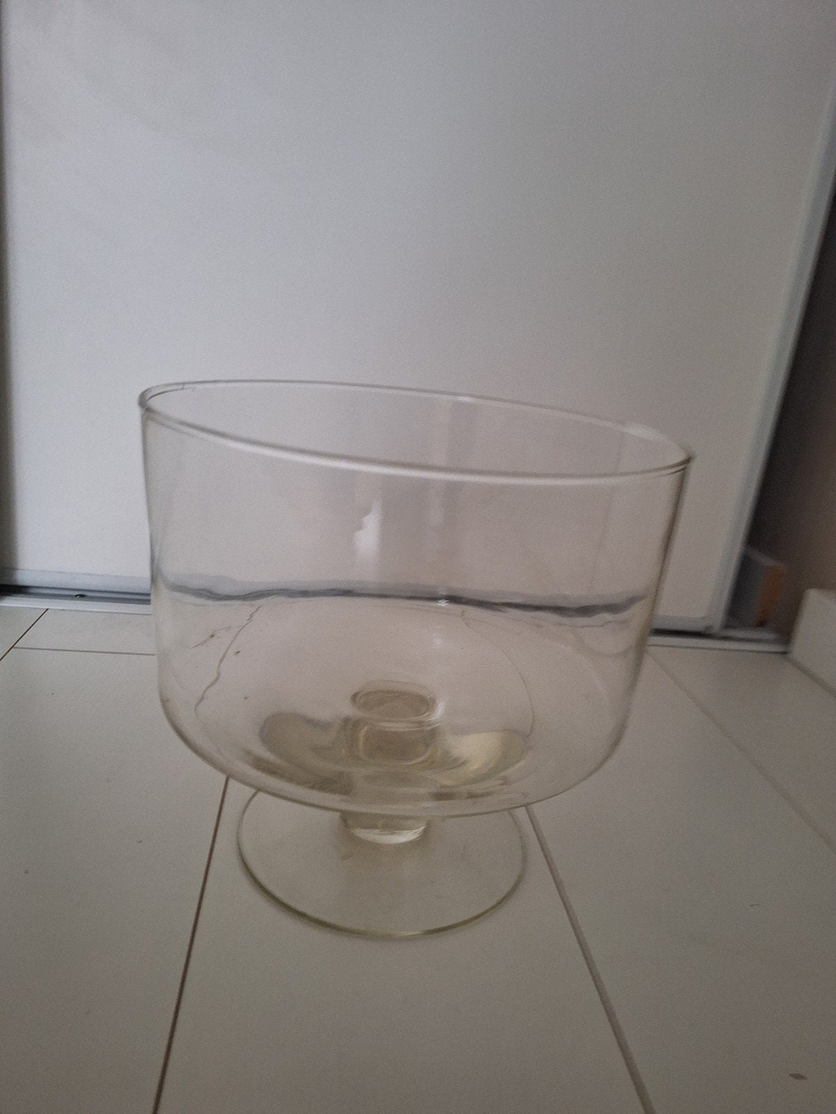 Glazen trifle schaal op voet - diameter 26 cm, Huis en Inrichting, Ophalen, Rond, Glas