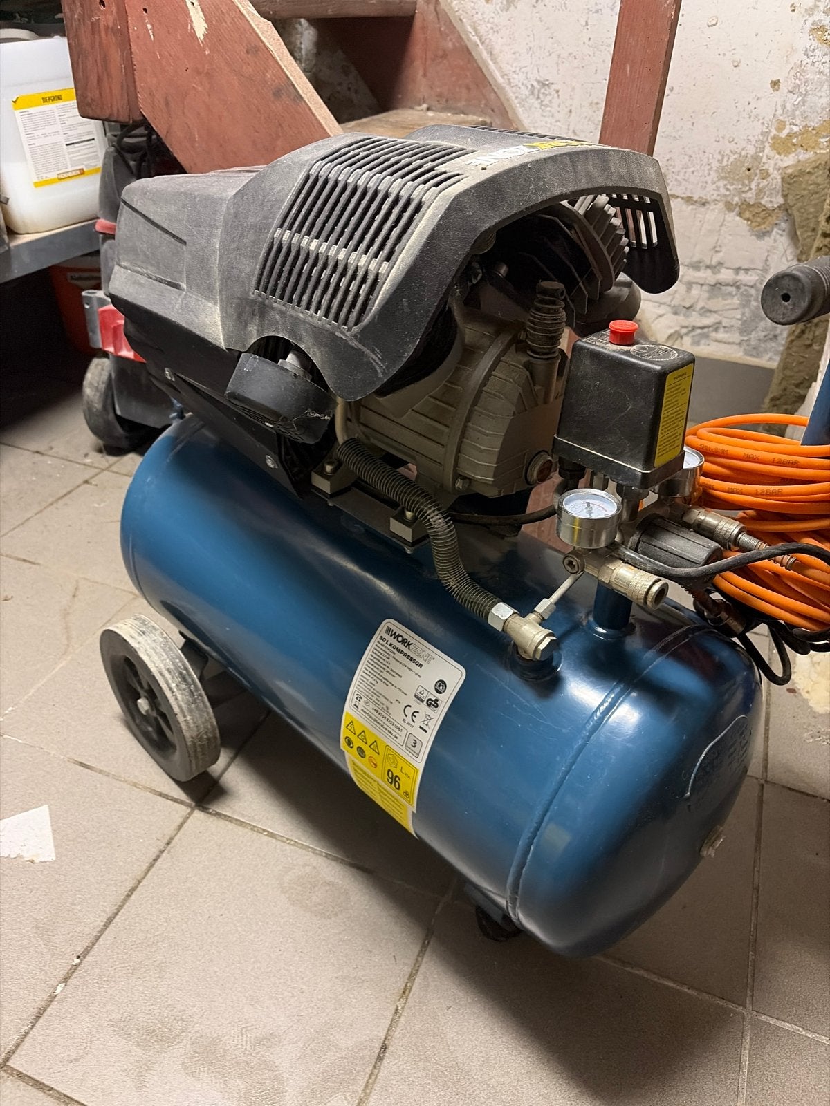 50L Compressor - Zo goed als nieuw, Doe-het-zelf en Verbouw, Compressors, Zo goed als nieuw, 6 tot 10 bar, 25 tot 100 liter, 400 tot 800 liter/min