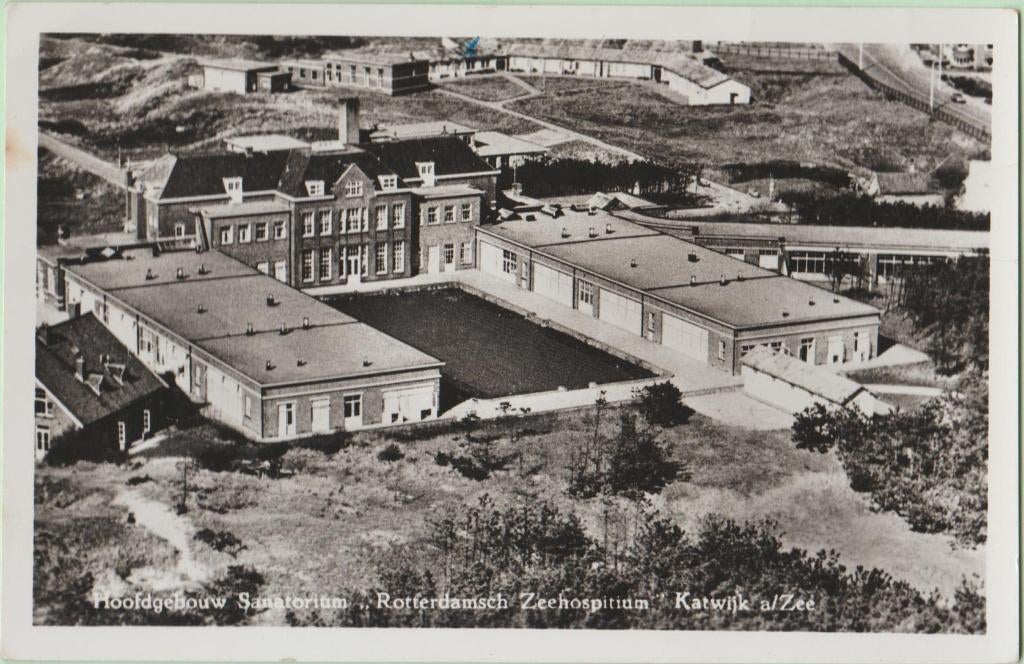 Katwijk a. zee Hfd. geb. sanatorium Rott. Zeehospitium  1950, Verzamelen, Ansichtkaarten | Nederland, Verzenden, 1940 tot 1960