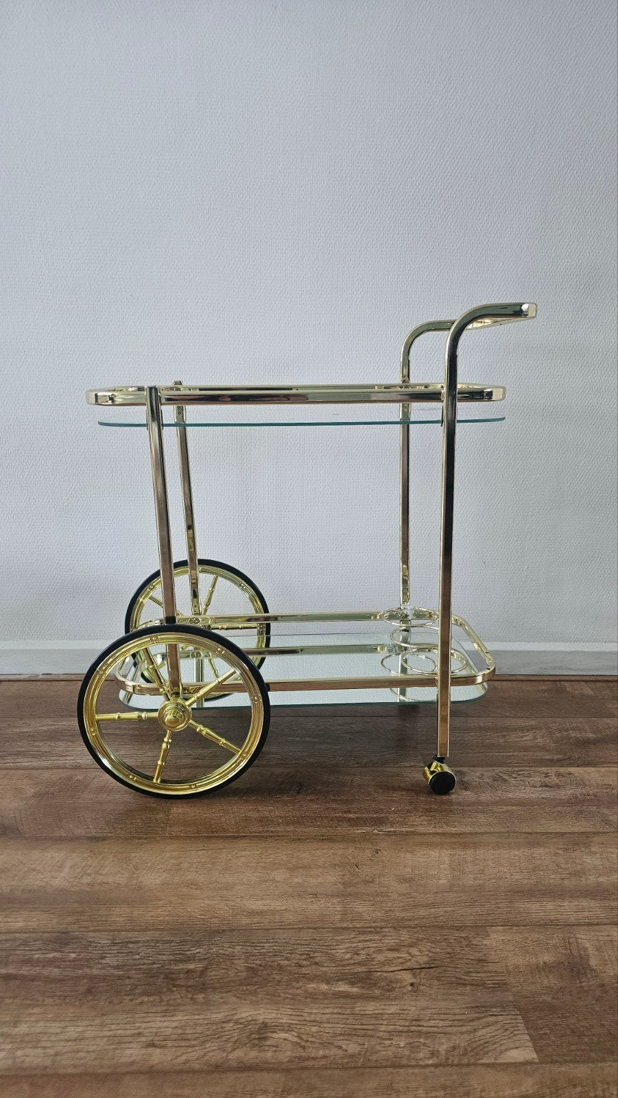 Gouden serveerwagen met glas en spiegelbladen, Ophalen
