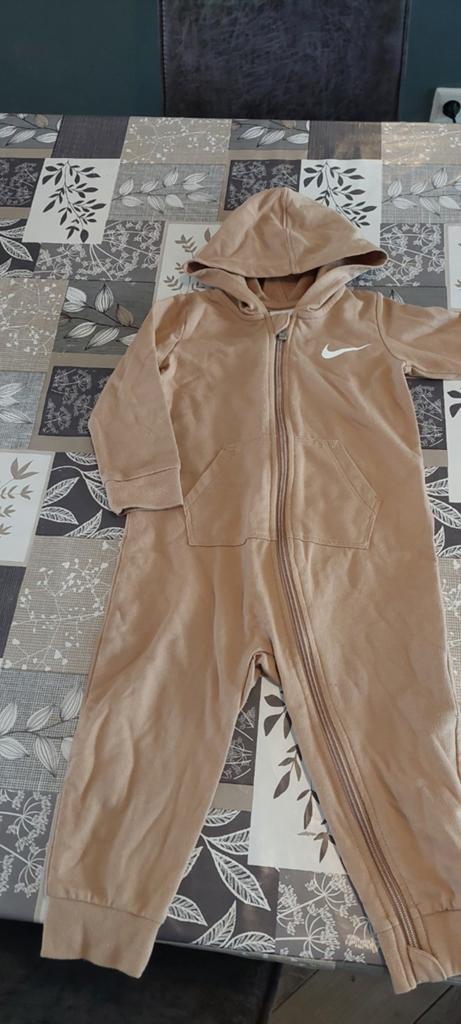 Nike Romper Baby - Beige - Maat 80-86 (18M), Ophalen of Verzenden, Zo goed als nieuw, Nike, Jongetje of Meisje