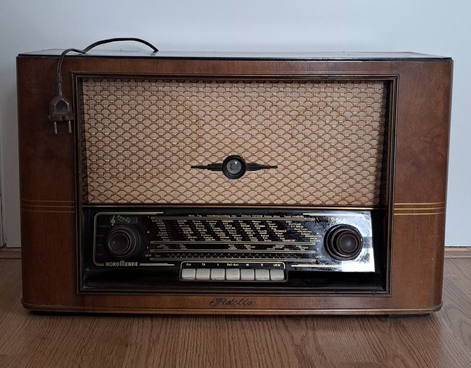 Nordmende Fidelio 55 Buizenradio - Vintage Radio, Ophalen, Gebruikt, Radio