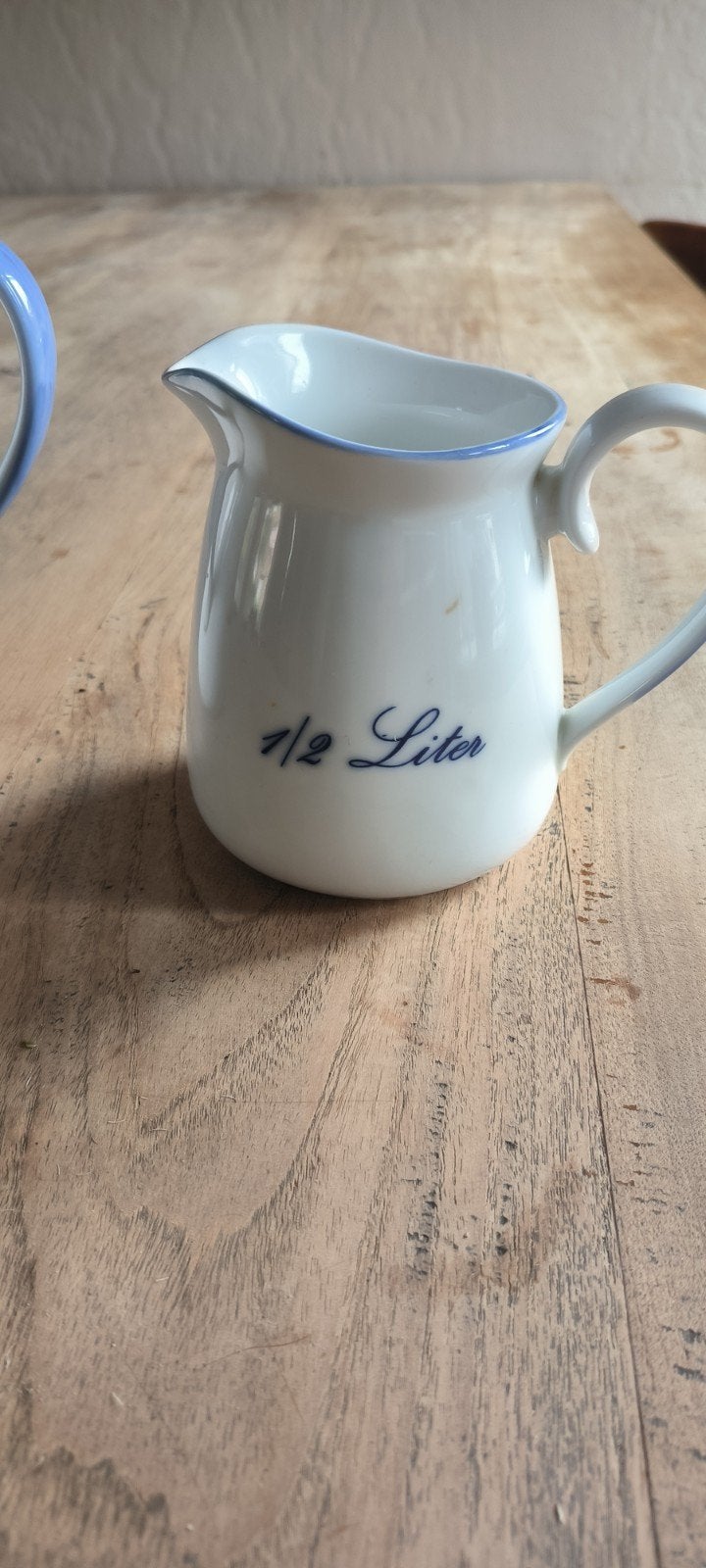 Set van 2 vintage maatbekers: 1 liter en 0.5 liter porcelein, Ophalen