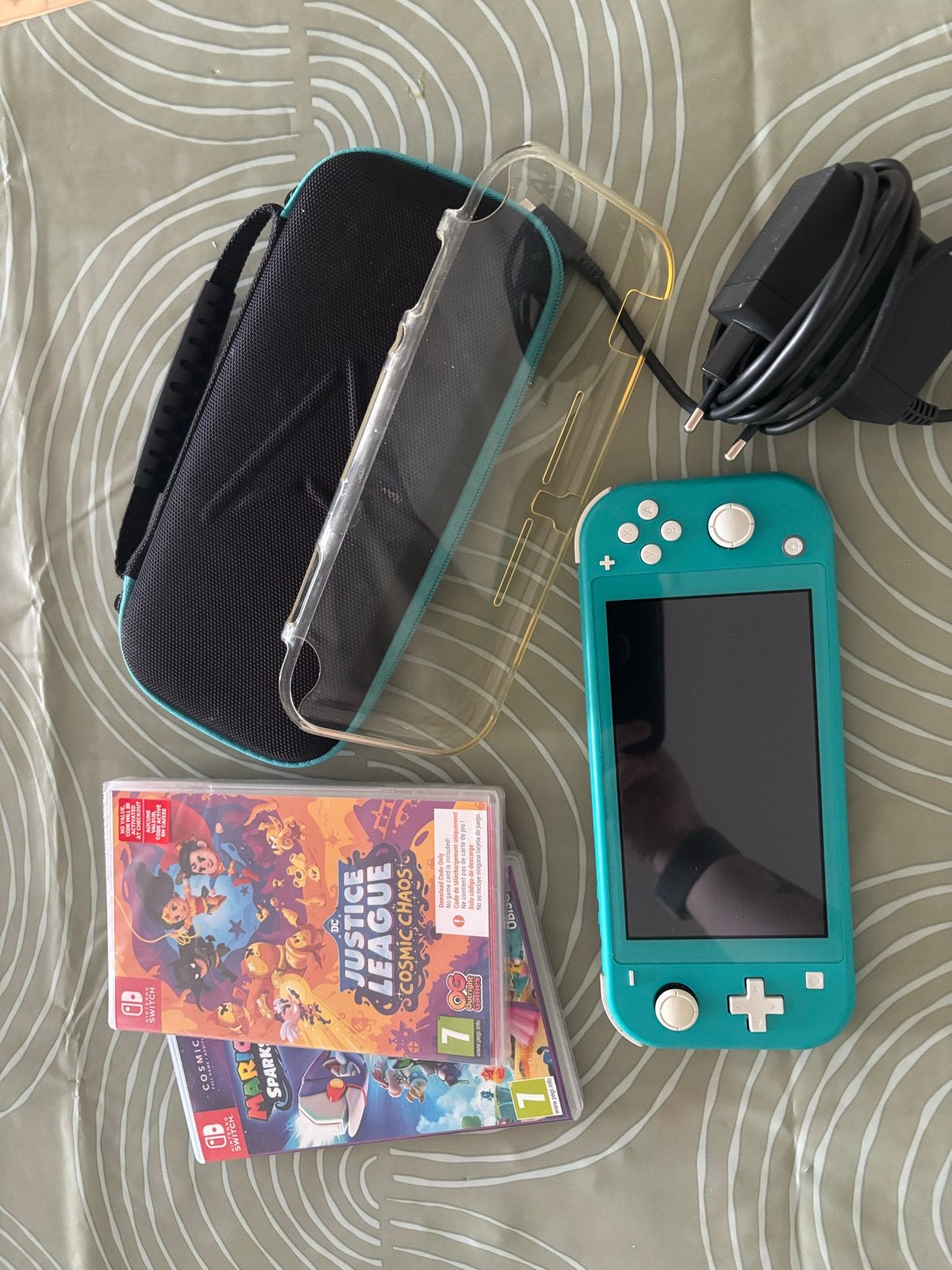 Nintendo Switch Lite Blauw met Oplader en 2 Spellen, Ophalen, Turquoise, Zo goed als nieuw, Met beschermhoes of tas
