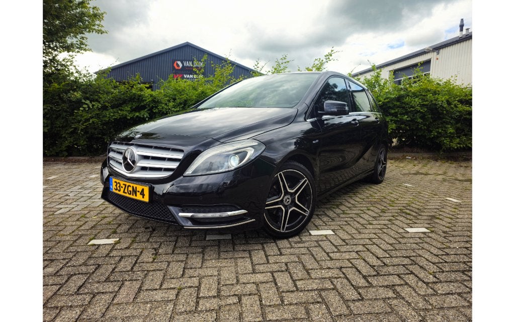 Mercedes-Benz B-Klasse 1.6 B180 5DRS Dct7 2012 Zwart, Euro 5, Zwart, 4 cilinders, 1595 cc