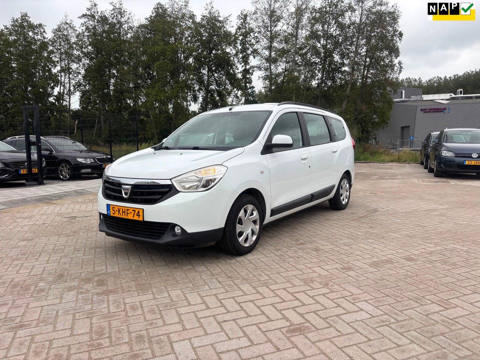 Dacia Lodgy 1.2 TCe Lauréate 7p., Auto's, Voorwielaandrijving, Euro 5, Gebruikt, 4 cilinders