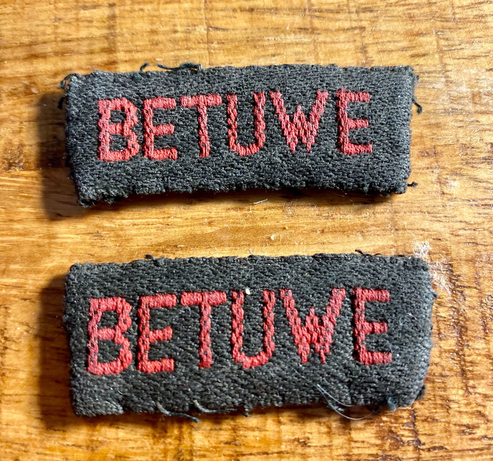 Straatnaam patch Regiment Luchtdoelartillerie Betuwe, Verzamelen, Verzenden, Landmacht, Nederland, Embleem of Badge
