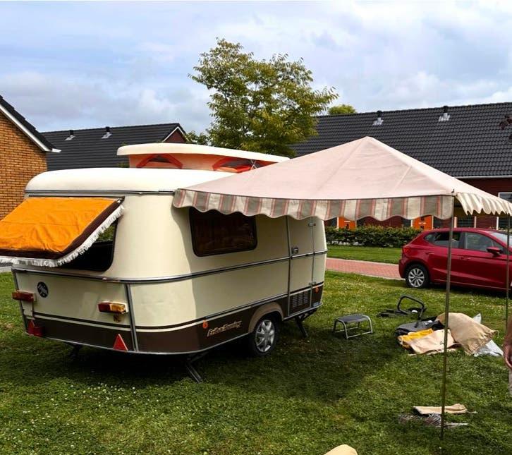 Compacte Eriba Pan Familia. Ideaal voor avontuurlijke reizen, Caravans en Kamperen, Standaardzit, Hefdak, Particulier, 500 - 750 kg