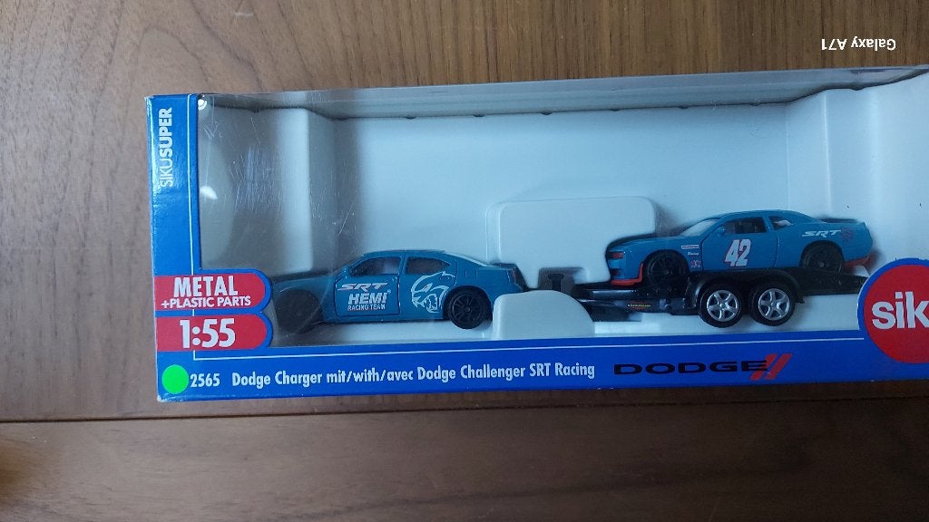 Siku 2565 Dodge charger met Dodge challenger SRT racing, Ophalen of Verzenden, Zo goed als nieuw, Auto, SIKU