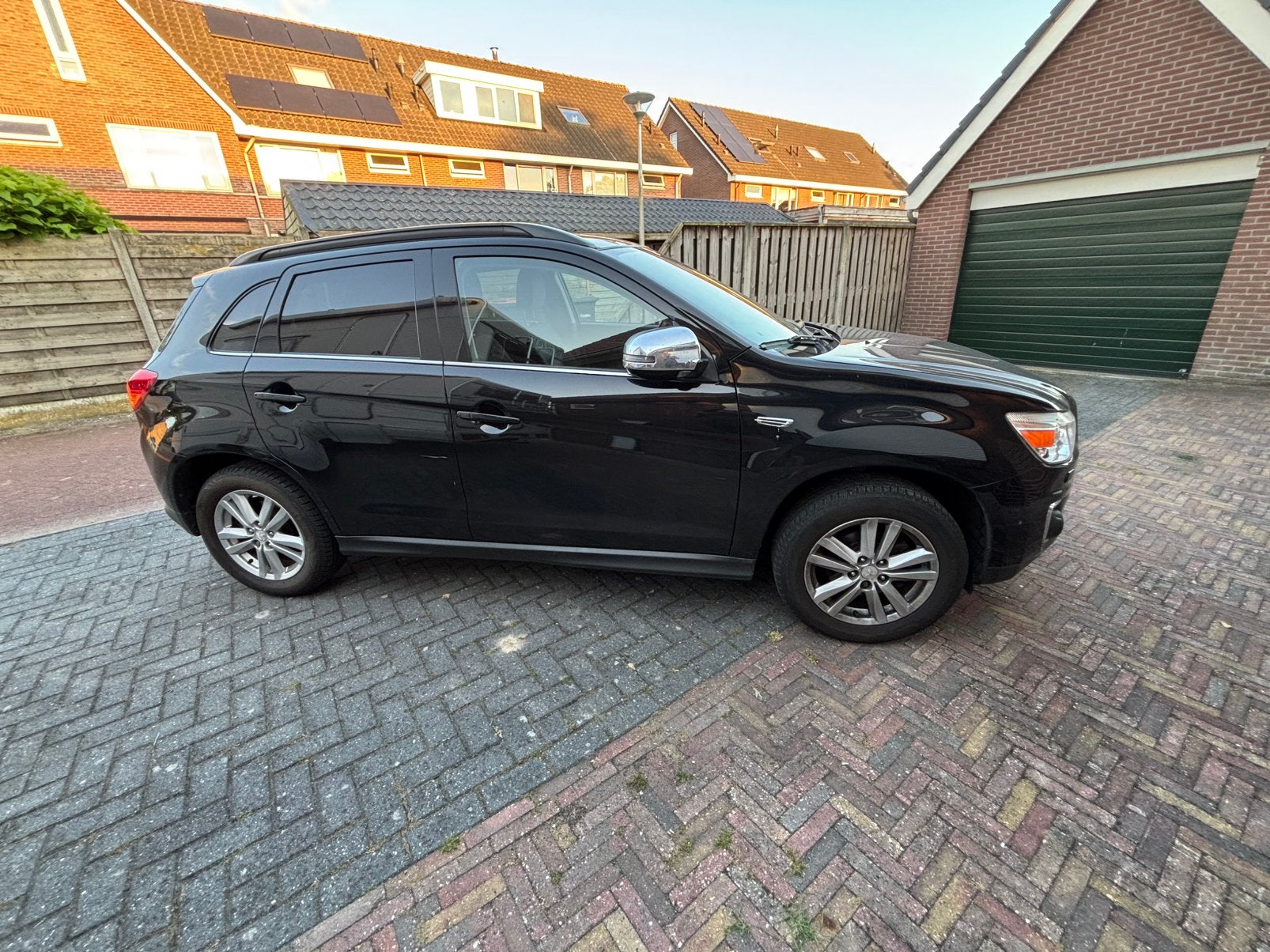Mitsubishi ASX 1.6 86KW 2014 Zwart, Voorwielaandrijving, Stof, Zwart, 4 cilinders