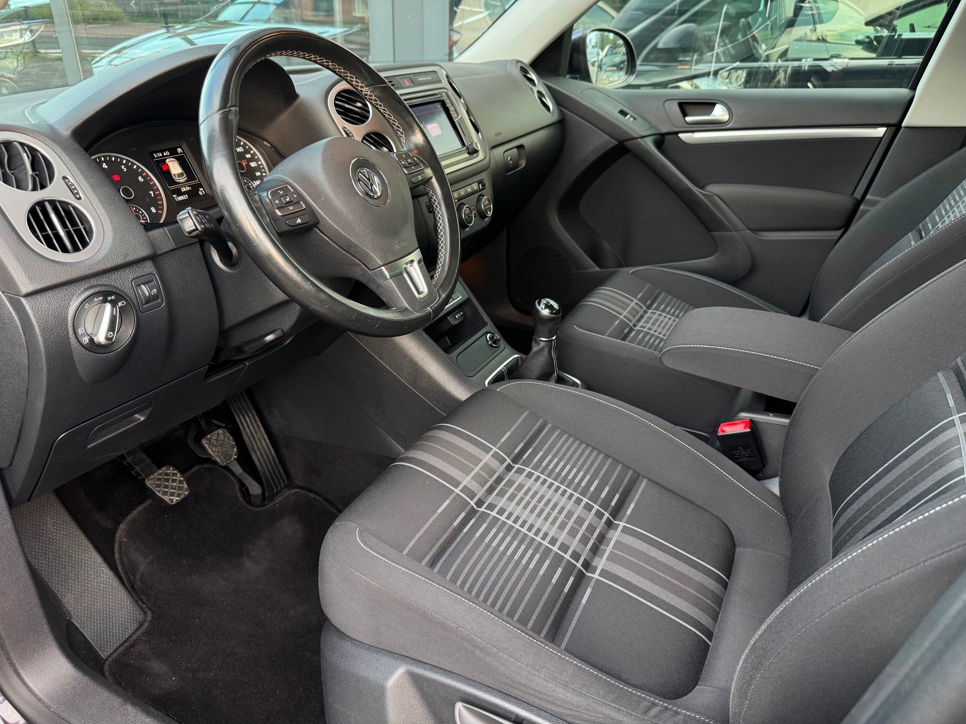 Volkswagen Tiguan 1.4 TSI ACT Led | R-line | CarPlay, Voorwielaandrijving, Gebruikt, 4 cilinders, Handgeschakeld
