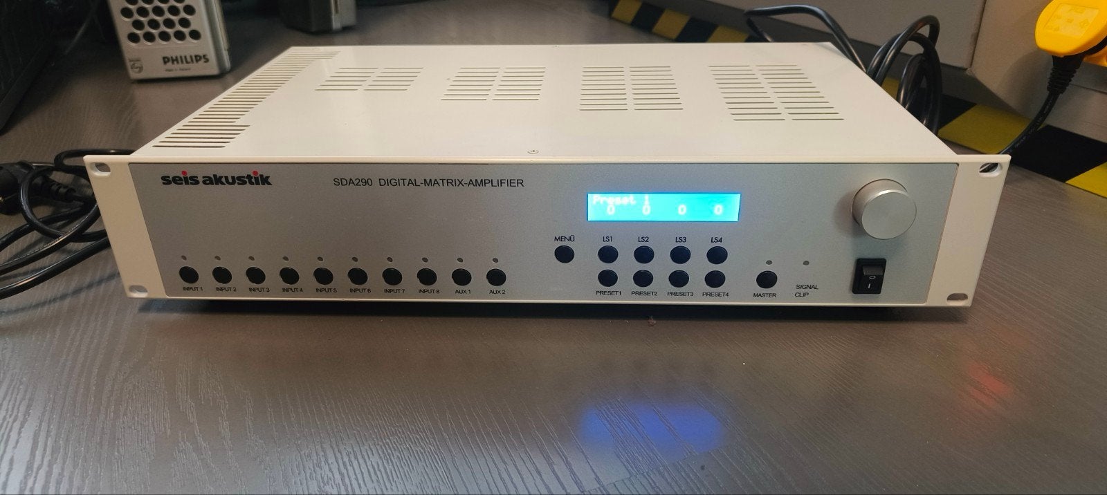 Seis Akustik SDA290 Digitale Matrix-Versterker, Overige merken, Overige systemen, Ophalen of Verzenden, Zo goed als nieuw