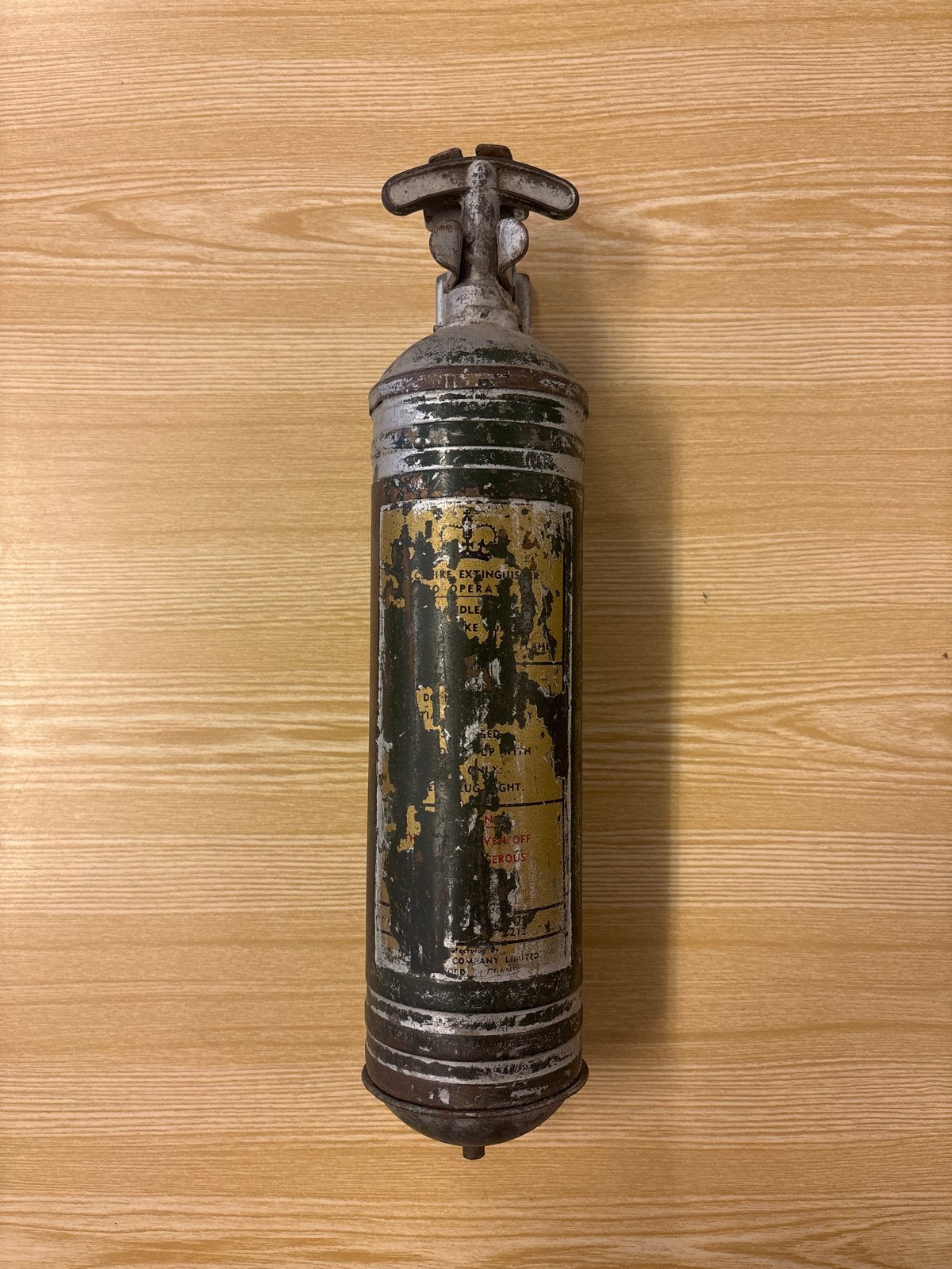 Vintage Pyrene brandblusser - 35 cm met ophangstuk, Antiek en Kunst, Ophalen of Verzenden