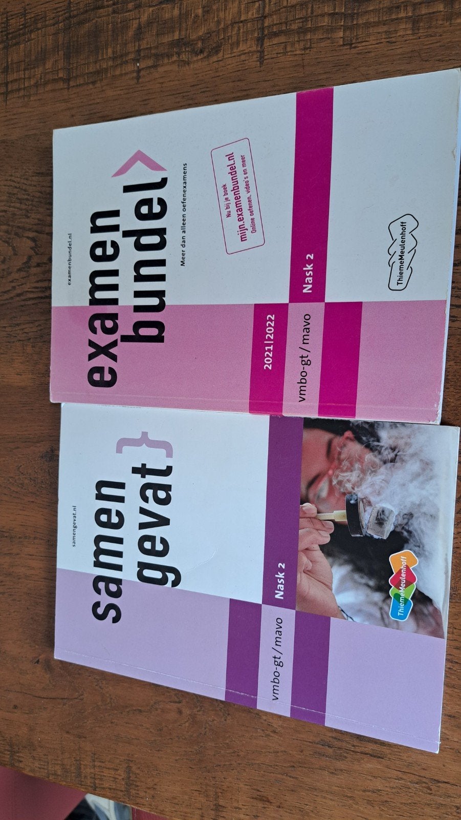 Examenbundel en Samengevat Nask 2 VMBO-GT/MAVO 2021/2022, Ophalen of Verzenden, Zo goed als nieuw, VMBO, Natuurkunde