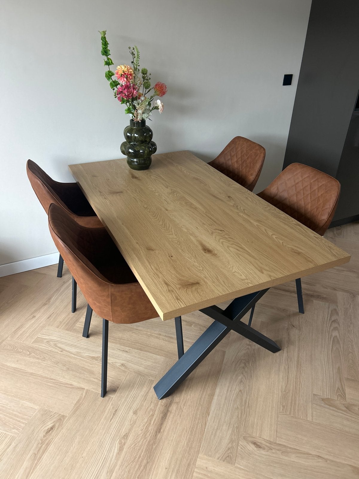 Eikenlook eettafel met stalen kruispoten, Ophalen, Gebruikt, 50 tot 100 cm, 150 tot 200 cm